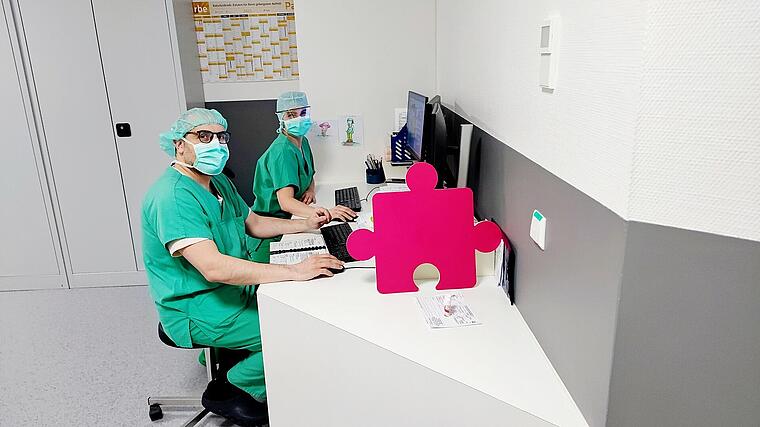 Ärzt:innen Dermatochirurgie als Teil von etwas Großem