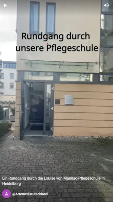 Eingang zur Schule